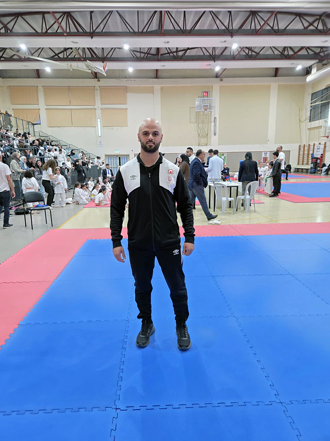 مدرسة حسني عرار للكراتيه وفنون القتال تتألق في بطولة كأس الناصرة القطرية 2025